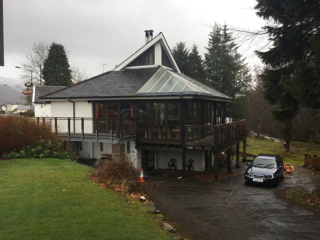 Capercaillie Hotel Killin Exterior photo